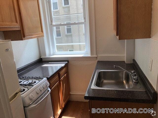 Building Photo - 1185 Boylston St