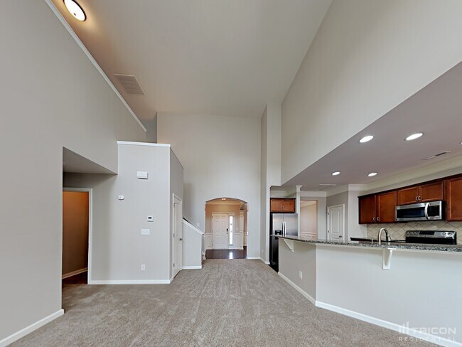 Building Photo - 2914 San Saba St