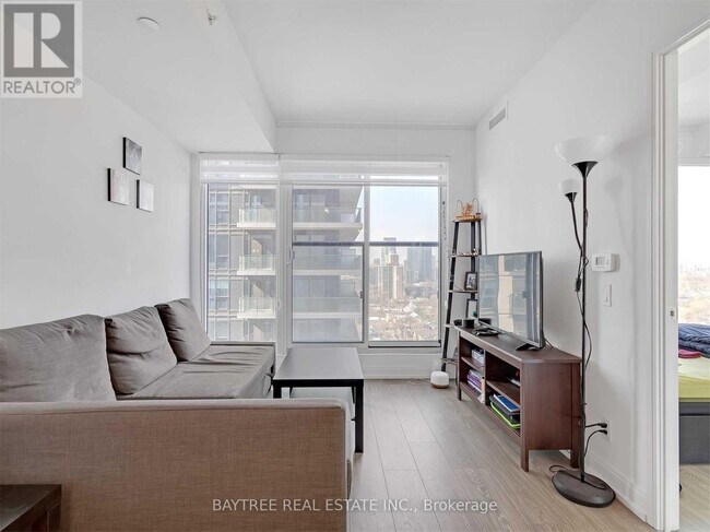 Photo du bâtiment - 181 Dundas St E