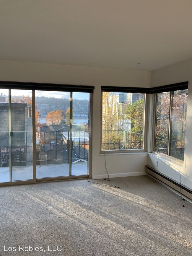 Interior Photo - Penn House Apartments