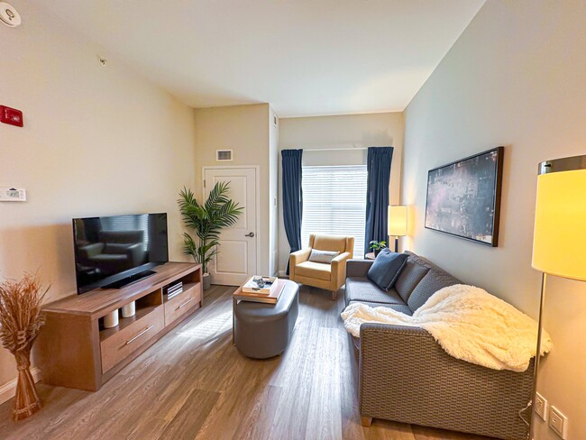 Photo du bâtiment - Luxury 2BR Apartment- Residences at Kanata...