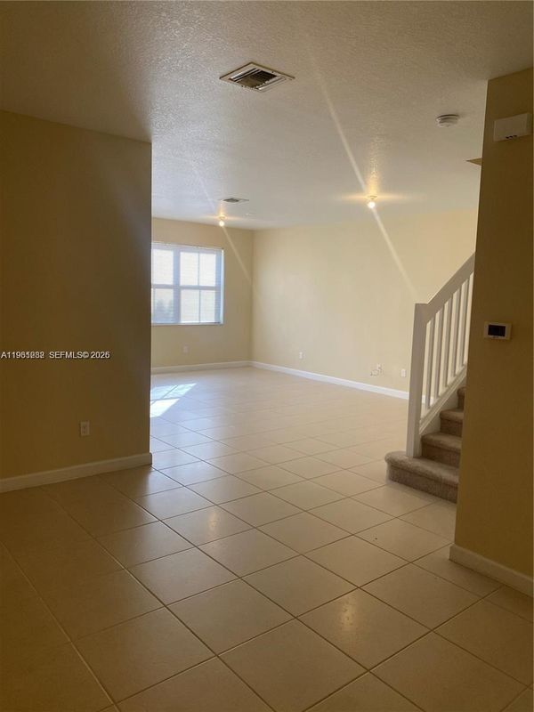 Foto del edificio - 9614 Waterview Way