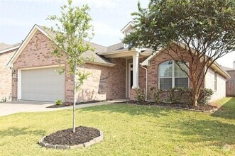 Building Photo - 1129 Acacia Dr