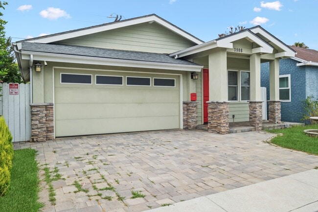 Building Photo - 3906 Spad Pl