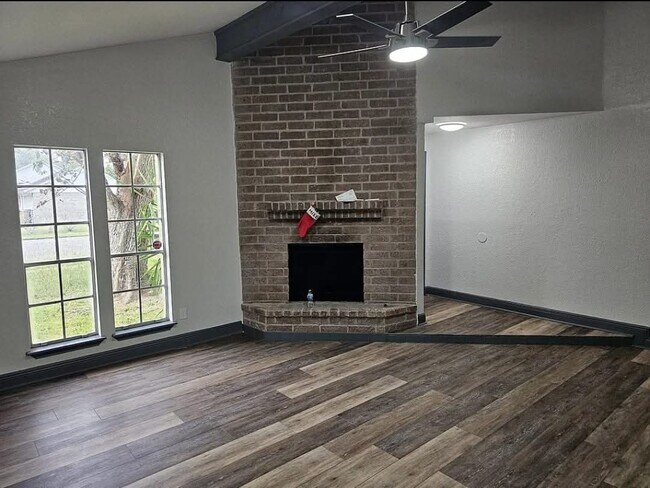 Foto del edificio - 5354 Gateridge Dr