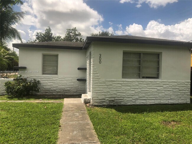 Building Photo - 300 NW 97th St