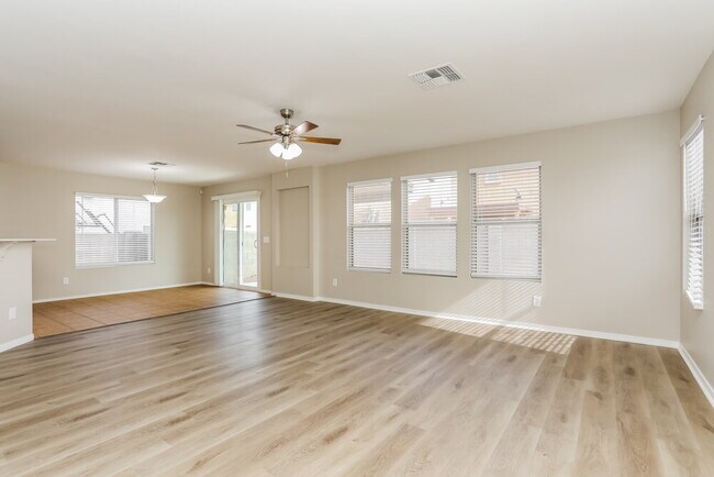 Foto del edificio - 6809 S Parliament Dr