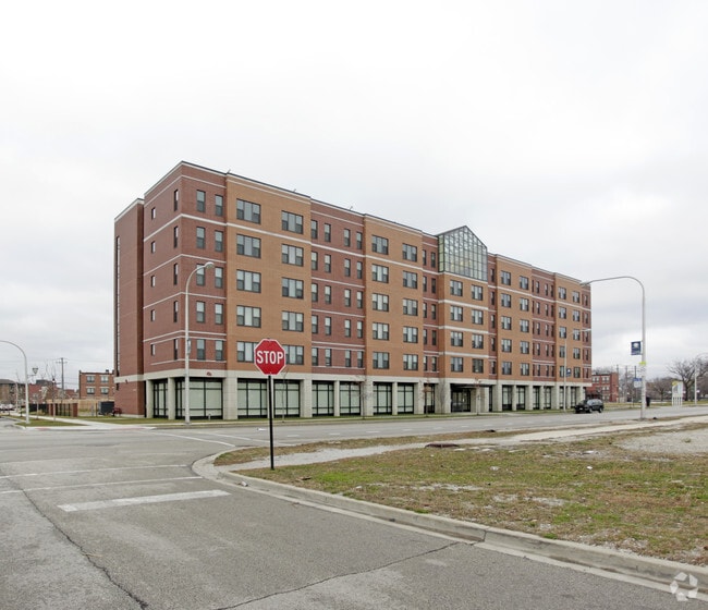 Oakwood Shores Senior Living Apartments Chicago, IL