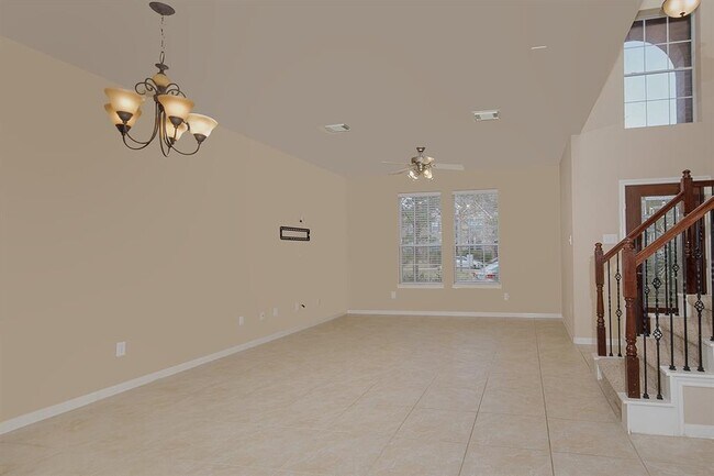 Building Photo - 10 Pine Needle Pl