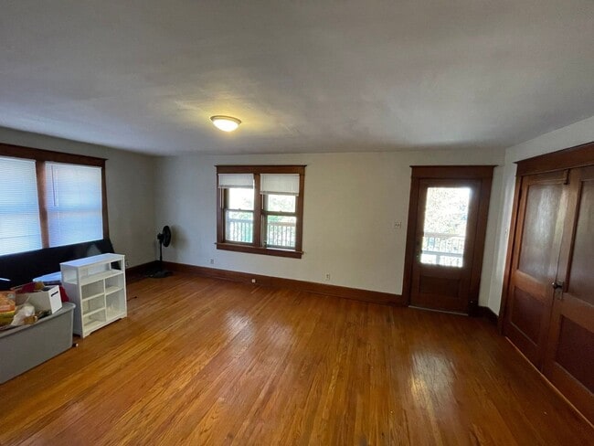 Building Photo - 1501 S Spring St