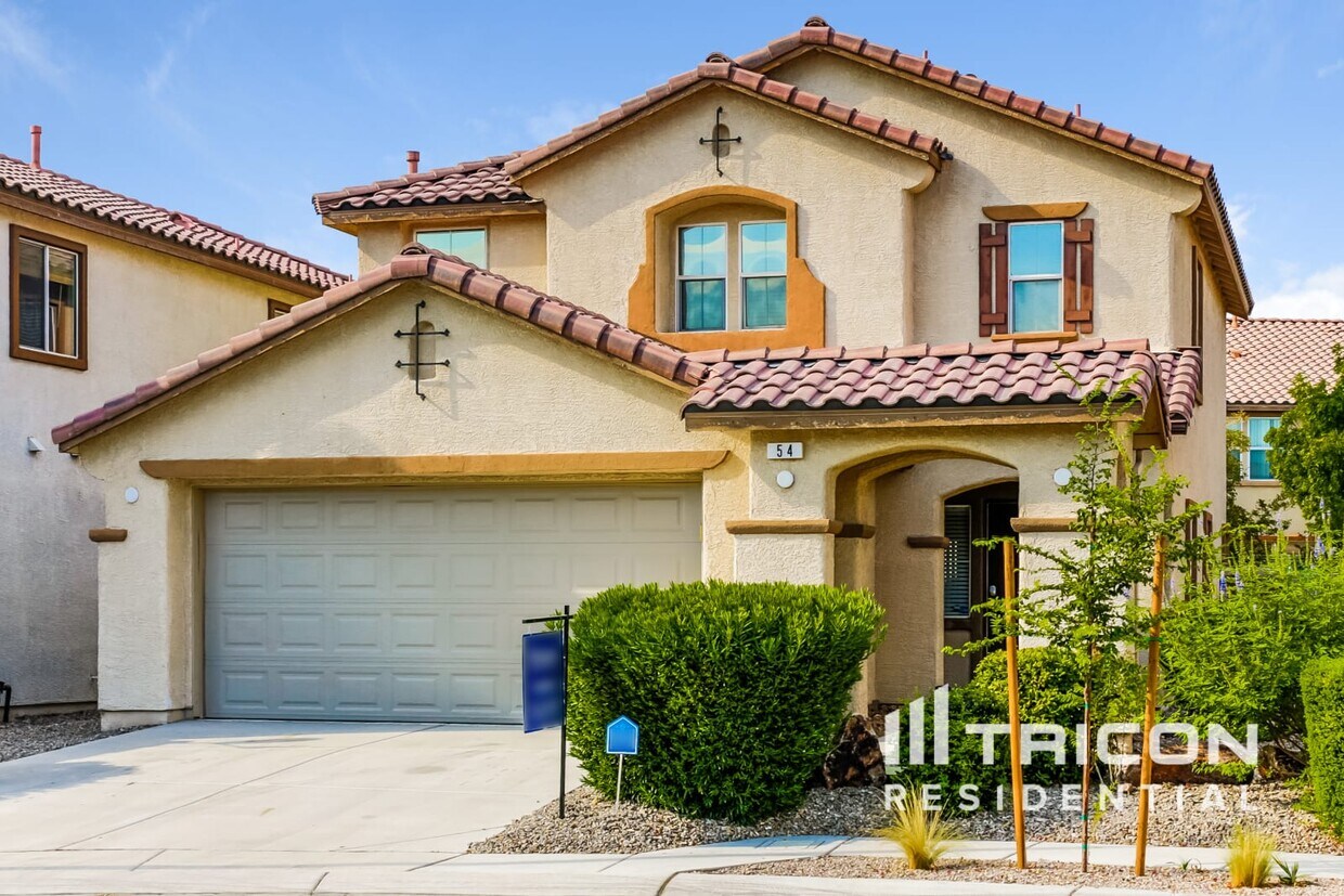 Primary Photo - 54 Lions Den Avenue North Las Vegas NV