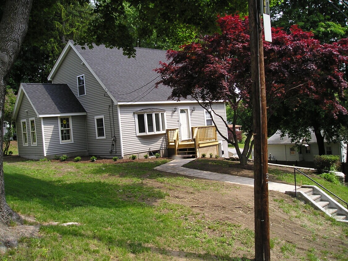 5 St, Auburn, MA 01501 House Rental in Auburn, MA