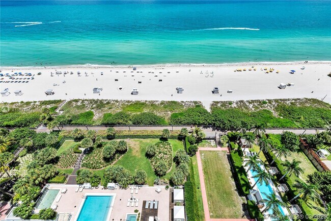 Foto del edificio - 3737 Collins Ave