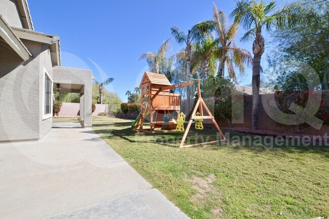 Building Photo - 6629 W Rose Garden Ln