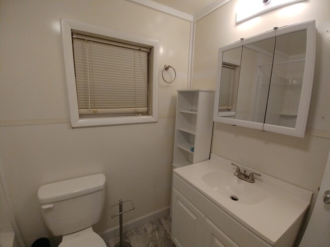 Remodeled Bathroom - 5996 Seneca Trail S
