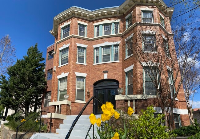 Building Photo - 3427 13th St NW