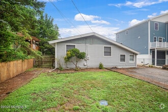 Building Photo - 9 Admiral Dr