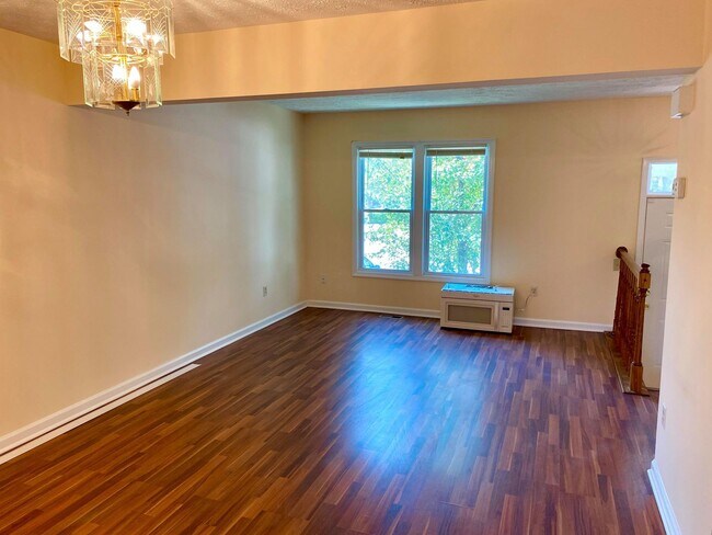 Building Photo - 1711 Winding Brook Way