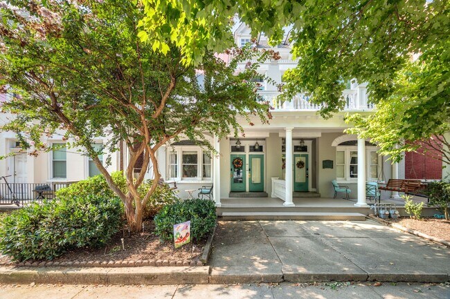 Foto del edificio - 1719 Hanover Ave