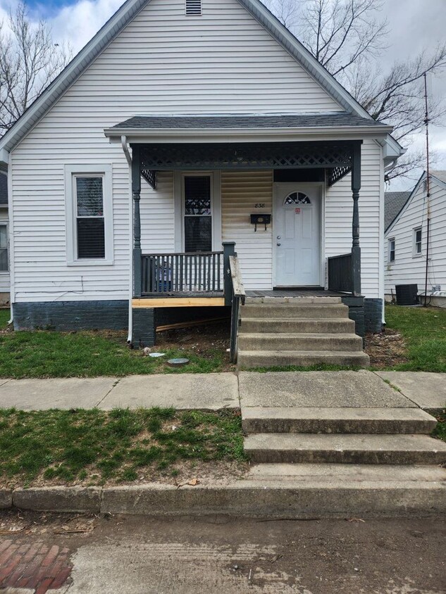 Primary Photo - Quaint 2 BR/1 BA home section 8 preferred!