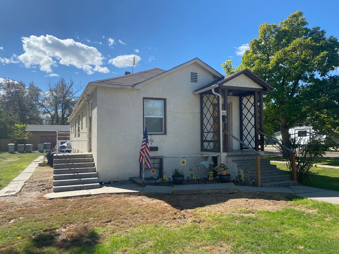 Primary Photo - Fourplex Near Downtown Caldwell
