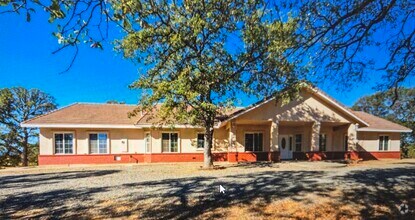 Building Photo - Sunshine. Sunshine Dr
