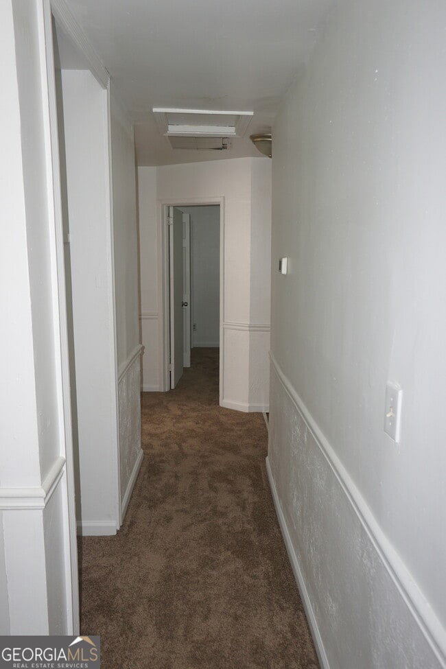 Building Photo - 2338 Clarissa Dr NW