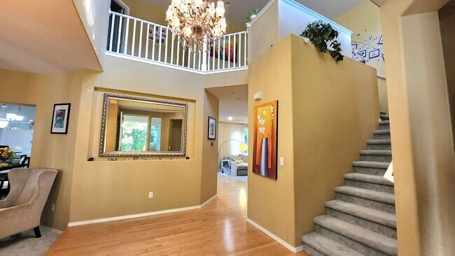 Foto del edificio - CLICK "REQUEST A TOUR" NOW!