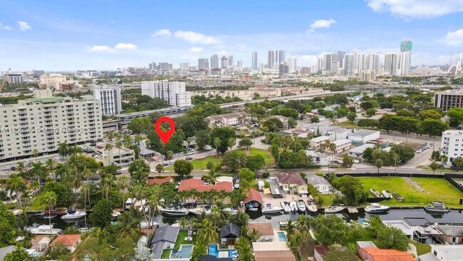 Foto del edificio - 769 NW 10th St
