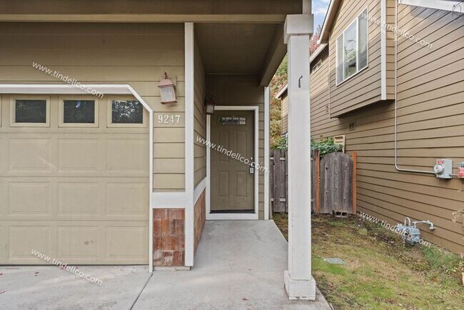 Foto del edificio - Modern Cozy 3-Bedrooms Home w/ Lawncare Pr...