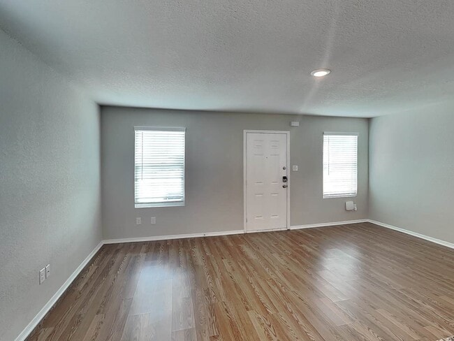 Building Photo - 5528 Verdugos Pl