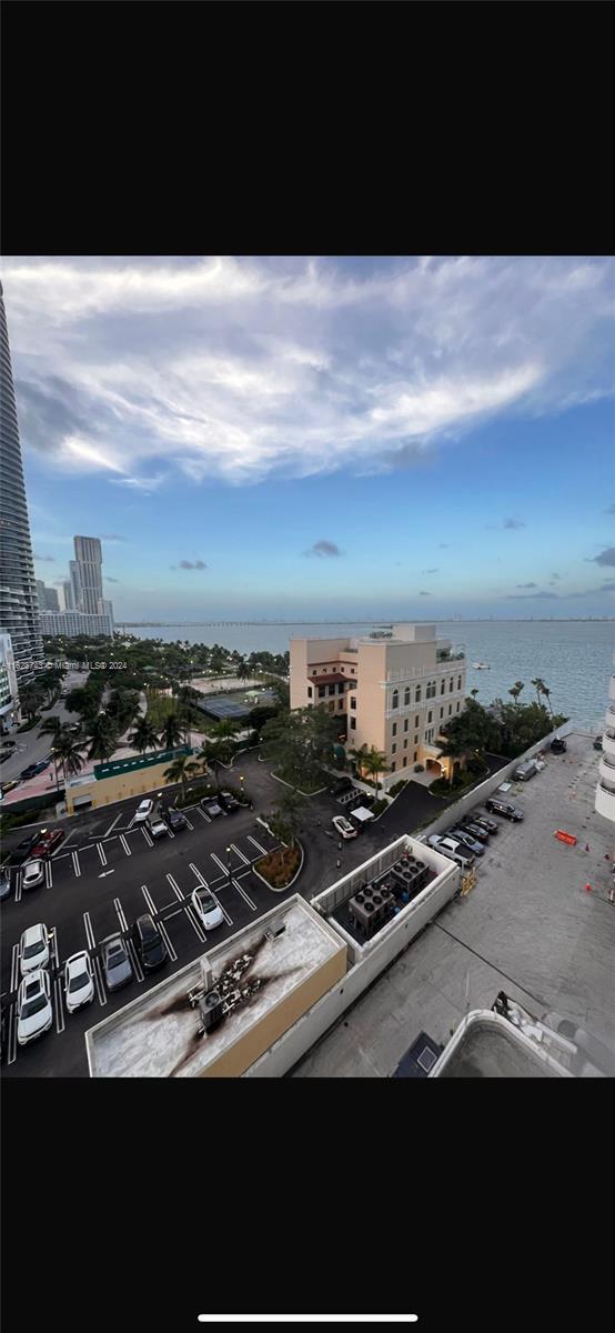 Foto del edificio - 1717 N Bayshore Dr