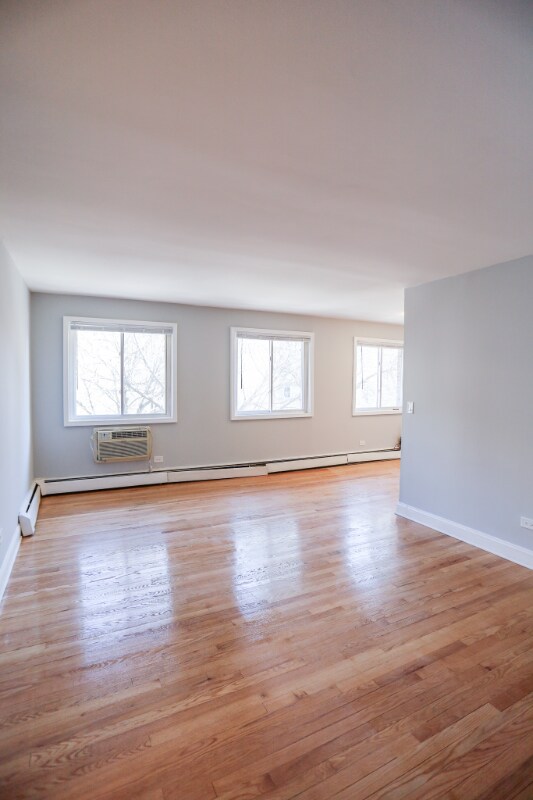 Photo - 6110 N Kenmore Ave Apartment