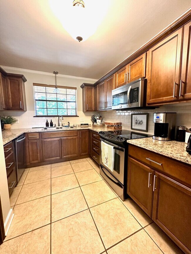 Foto del edificio - 13237 Briargrove Ave