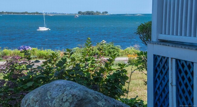 Foto del edificio - 86 E Shore Ave