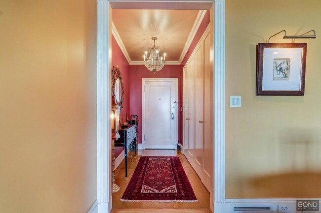 Building Photo - 2 bedroom in New York NY 10019