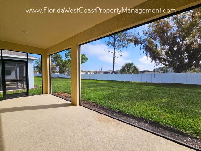 Foto del edificio - COOL COASTAL 4 BED/2 BATH HOME! PALISADES LAKEWOOD RANCH! COMMUNITY POOL/FITNESS ROOM!
