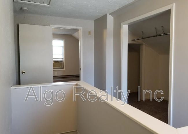 Building Photo - 4818 Fremont Ave N