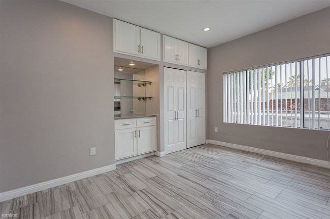 Foto del edificio - 772 S Boyle Ave