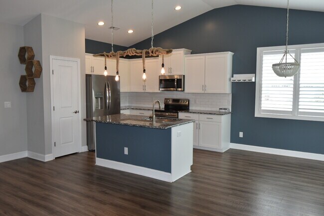 Foto del edificio - 3005 Primrose Ln