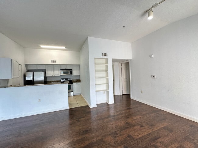 Foto del edificio - 261 SW Palm Dr