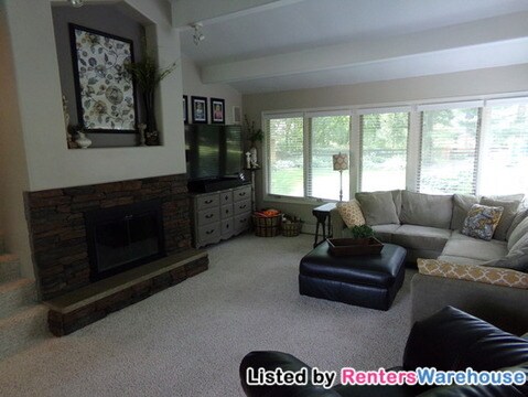 Building Photo - 1030 Transit Ave