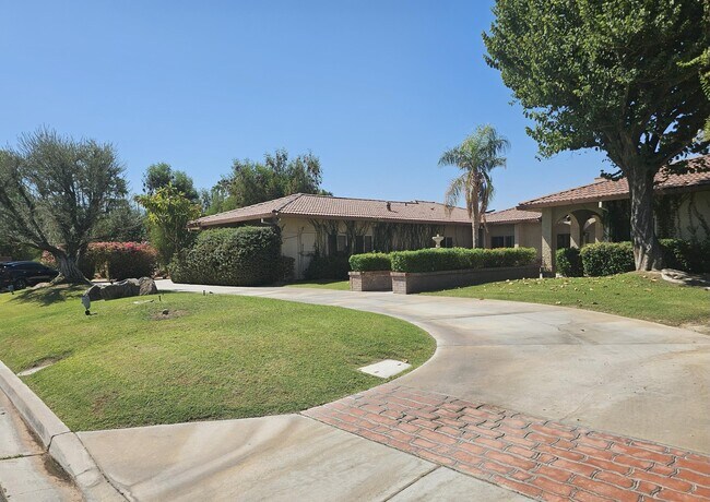 Building Photo - 72056 Palm Haven Dr