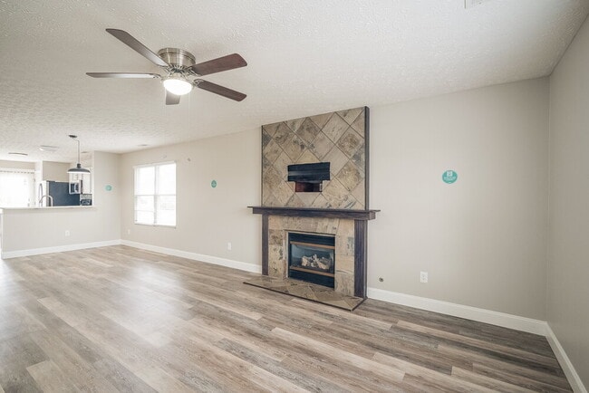 Foto del edificio - 1376 Chickweed St