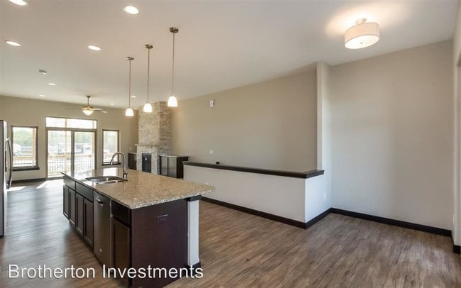 Building Photo - 2869 Blue Sage Dr