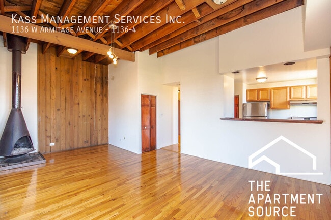 Building Photo - 1130 W Armitage Ave