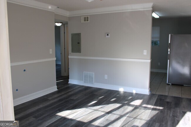 Foto del edificio - 884 Neal St NW