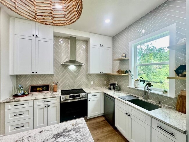 Building Photo - 56 Columbia Ln