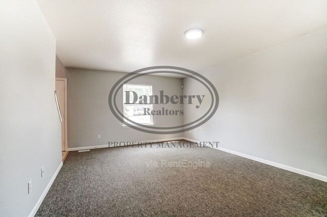 Foto del edificio - 3704 Willow Run Dr