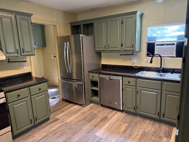 Foto del edificio - 6811 Mims Ct
